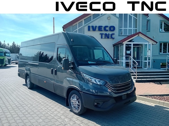 IVECO Daily 35S18 V VAN przewóz osób