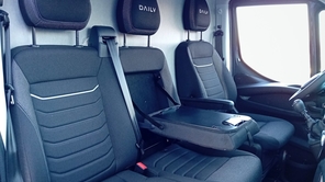 IVECO Daily 35S18 FURGON