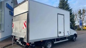 IVECO Daily 70C18H/P KONTENER