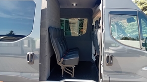 IVECO Daily 35S18 V VAN przewóz osób